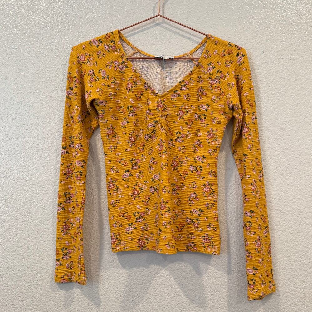 Hollister Yellow Floral V-Neck Stretchy Crepe Textured Knit Long Sleeve Shirt